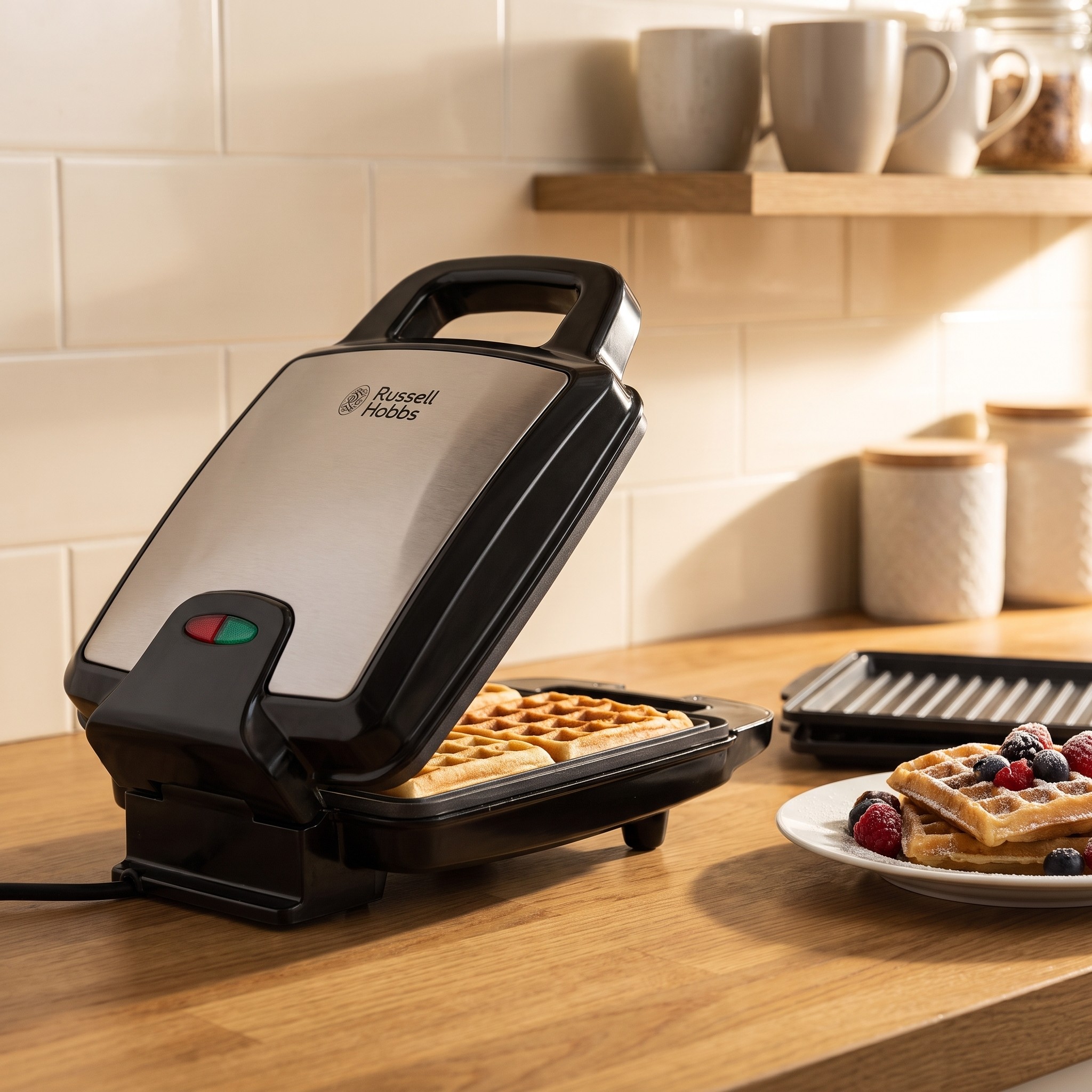 Russell Hobbs Fiesta 24540-56 – sendvičovač, vaflovač a kontaktní gril 3v1, 750 W – použité