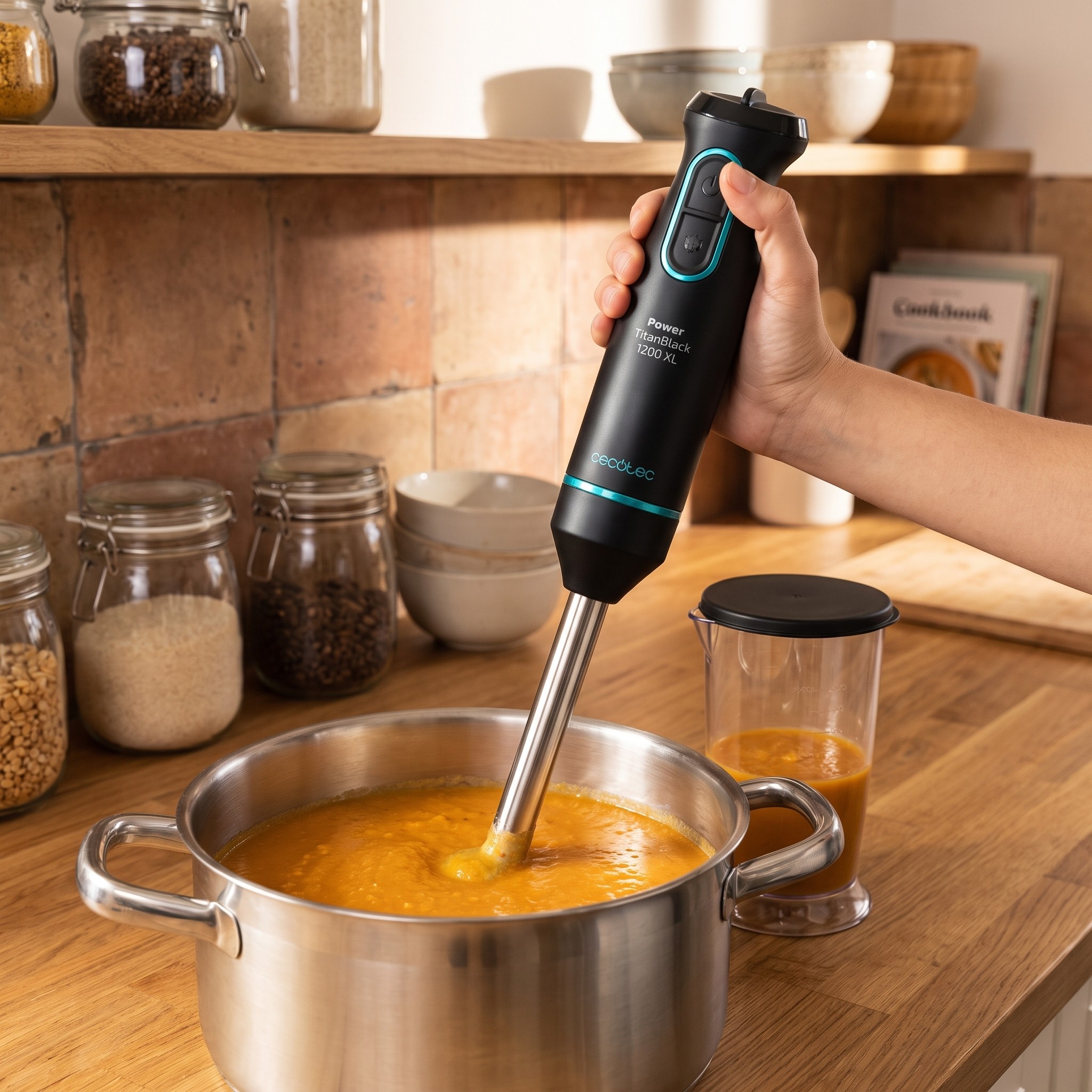 Cecotec Power TitanBlack 1200 XL – tyčový mixér 1200 W, titanové nože, nádoba 800 ml – použité