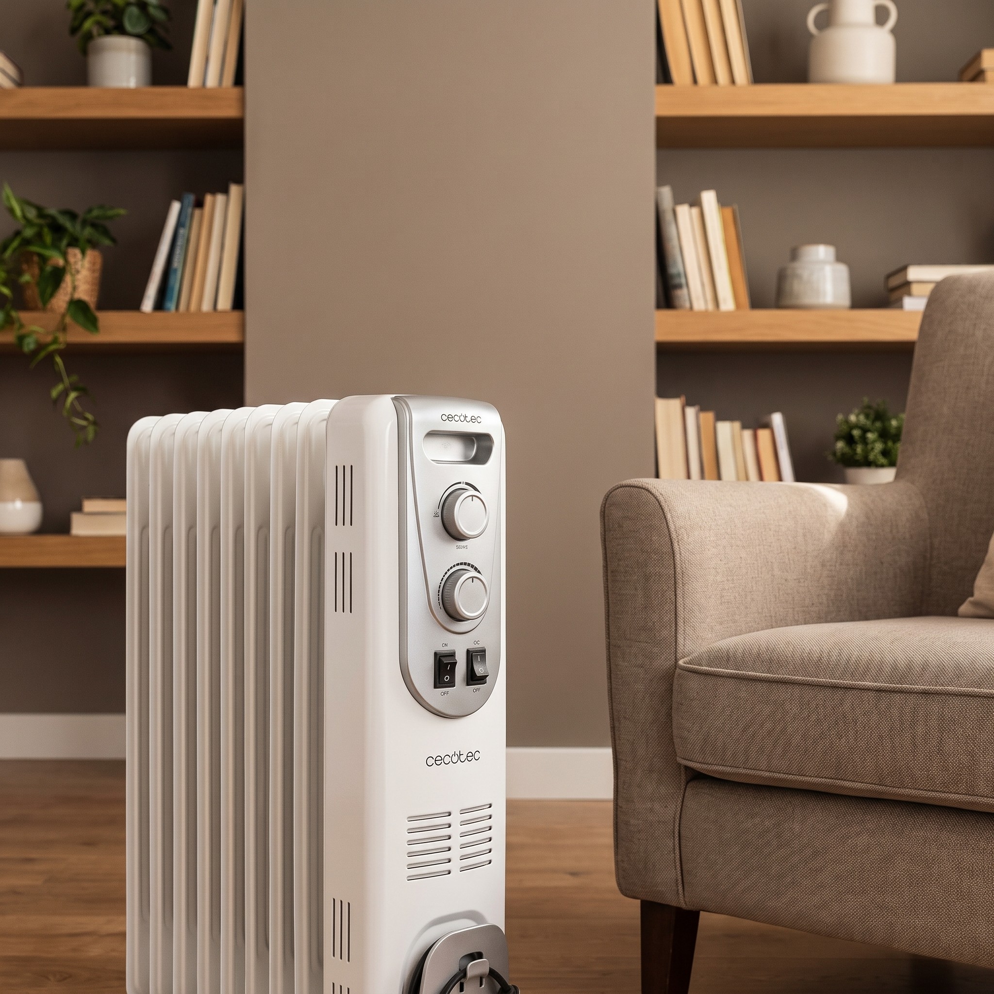 Cecotec ReadyWarm 9000 Space – olejový radiátor 2000 W, 9 žeber, do 20 m² – s kosmetickou vadou