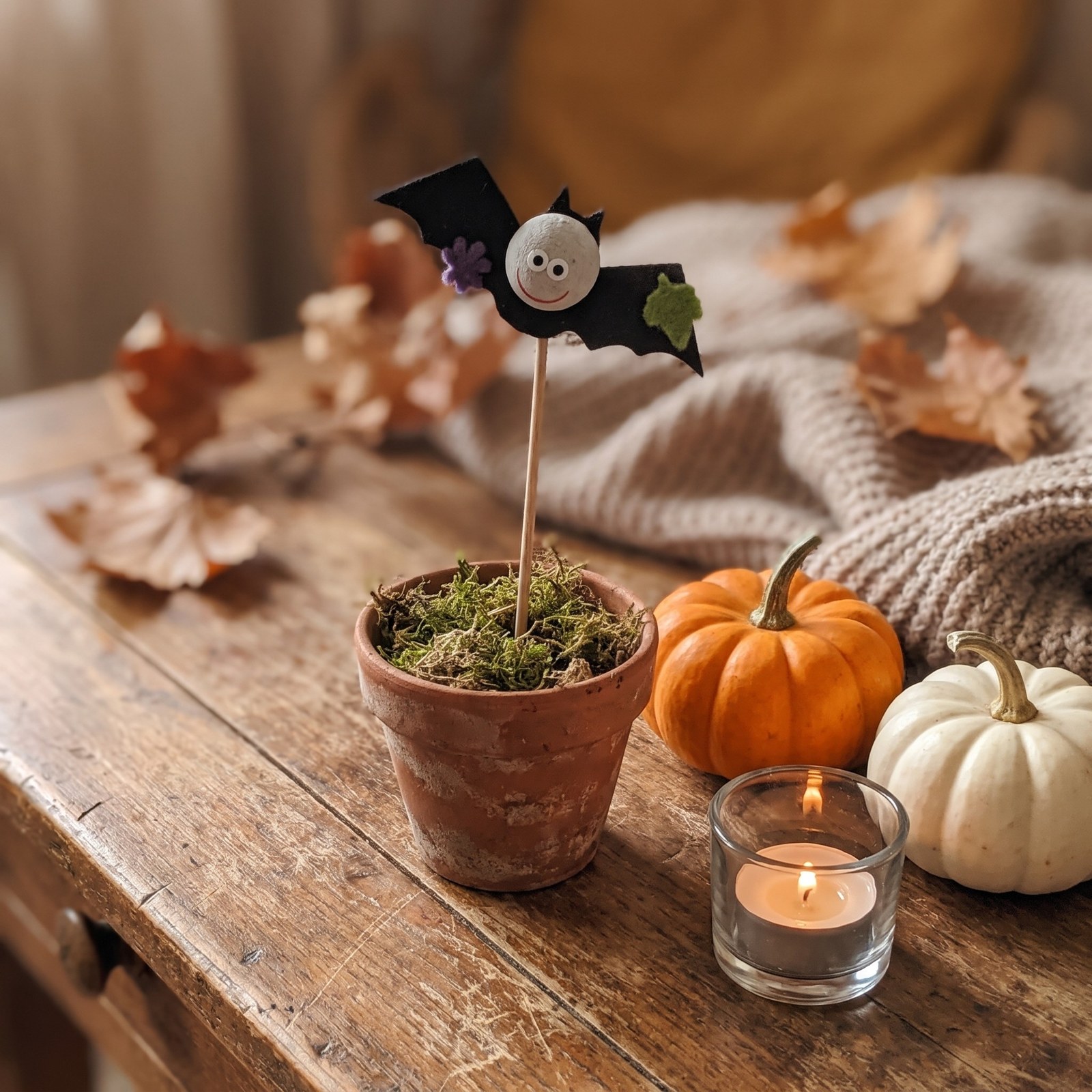 Zápich netopýr s vatovou hlavičkou 27 cm – halloweenská dekorace, 1 ks