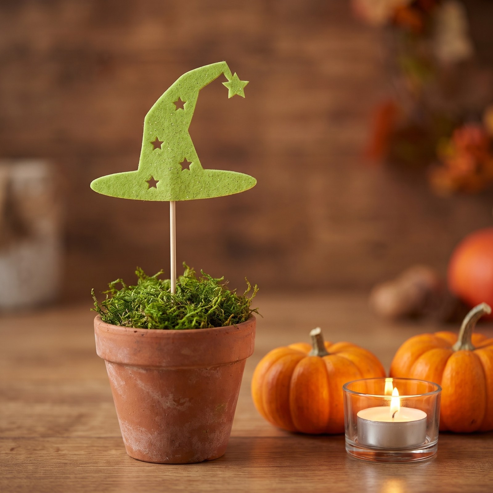 Zápich čarodějnický klobouk zelený 30 cm – halloweenská dekorace do květináče, 1 ks