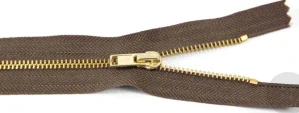 Kovový zip, nedělitelný, silný - 45cm - hnědý - Koh-i-noor - BALENÍ 10 ks