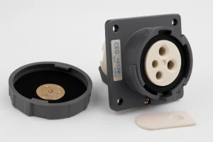Zásuvka vestavná 3P 16A 230V IPxx CEG 1632 šikmá
