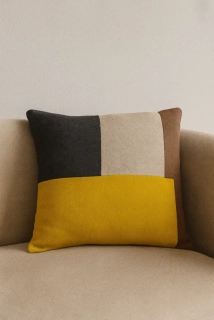 WOOOD Yrelav – Dekorativní polštář 45 × 45 cm, vícebarevný