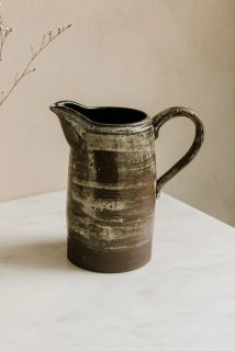 Bloomingville – Džbánek Calla Krug, 1,5L, 11 x 20 x 21 cm
