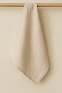 Marc O’Polo Akalla – Kuchyňská utěrka 50 × 70 cm, béžová